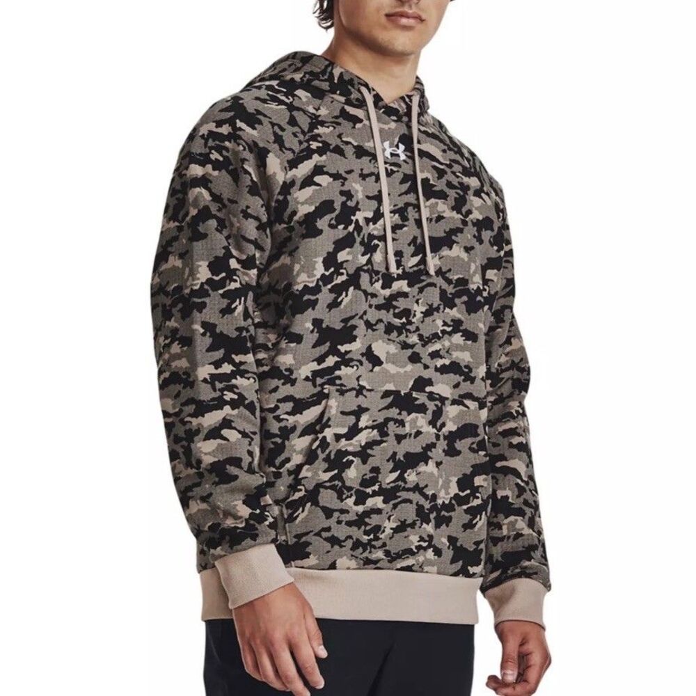 Men’s NWT Under Armour Rival Fleece Camo Gray Hoodie Size M